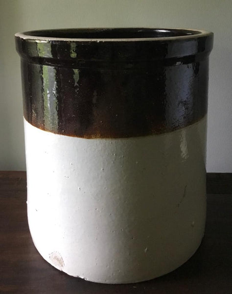 EARLY 20TH CENTURY FRENCH STONEWARE CROCK