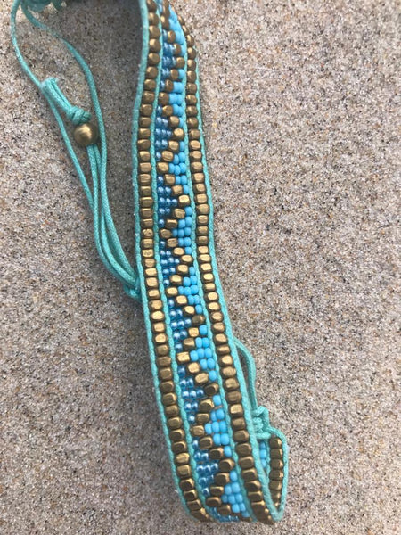 WOVEN TURQUOISE AND GOLD BEADED BRACELET