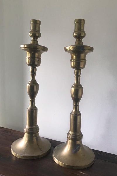 EARLY 19TH CENTURY JAPANESE'S PAIR OF TALL CANDLEHOLDERS