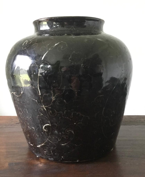 LATE 19TH CENTURY CHINESE FLORAL BLACK GLAZED POTTERY VESSEL